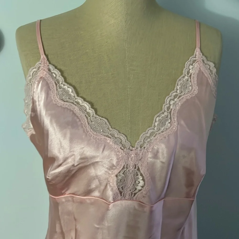 Gilligan & O’Malley Pink Satin Nightie size L
